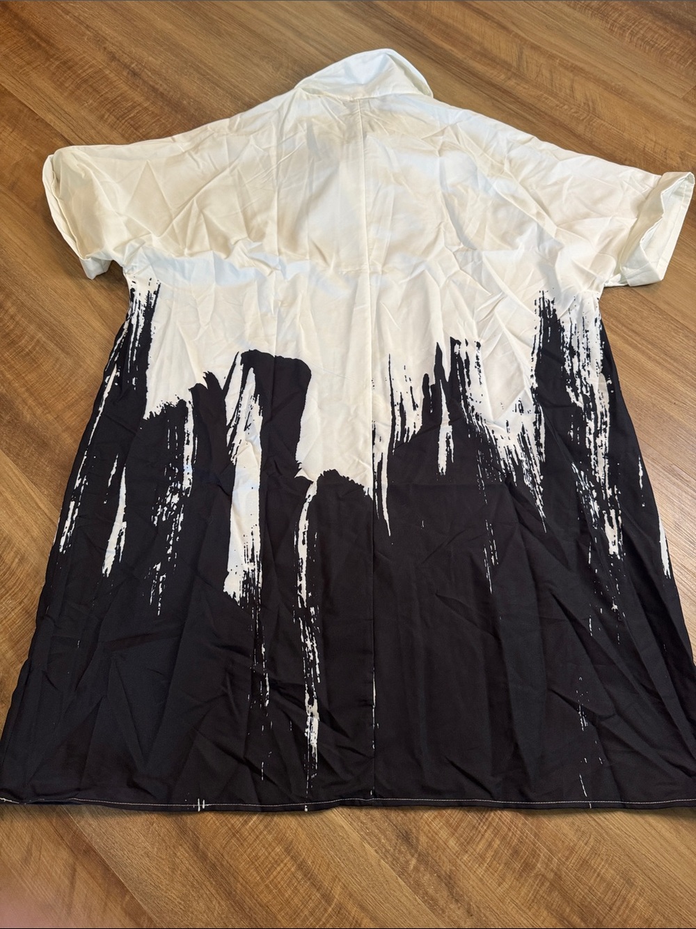 White and Black brush strokes Shirt dress - Picture 3 of 4